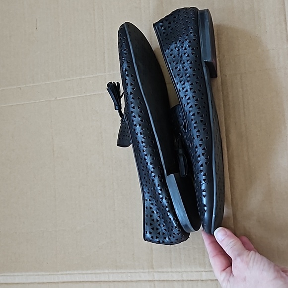 Patricia Nash Francesca black perforated tassel loafers-10 - Picture 4 of 11